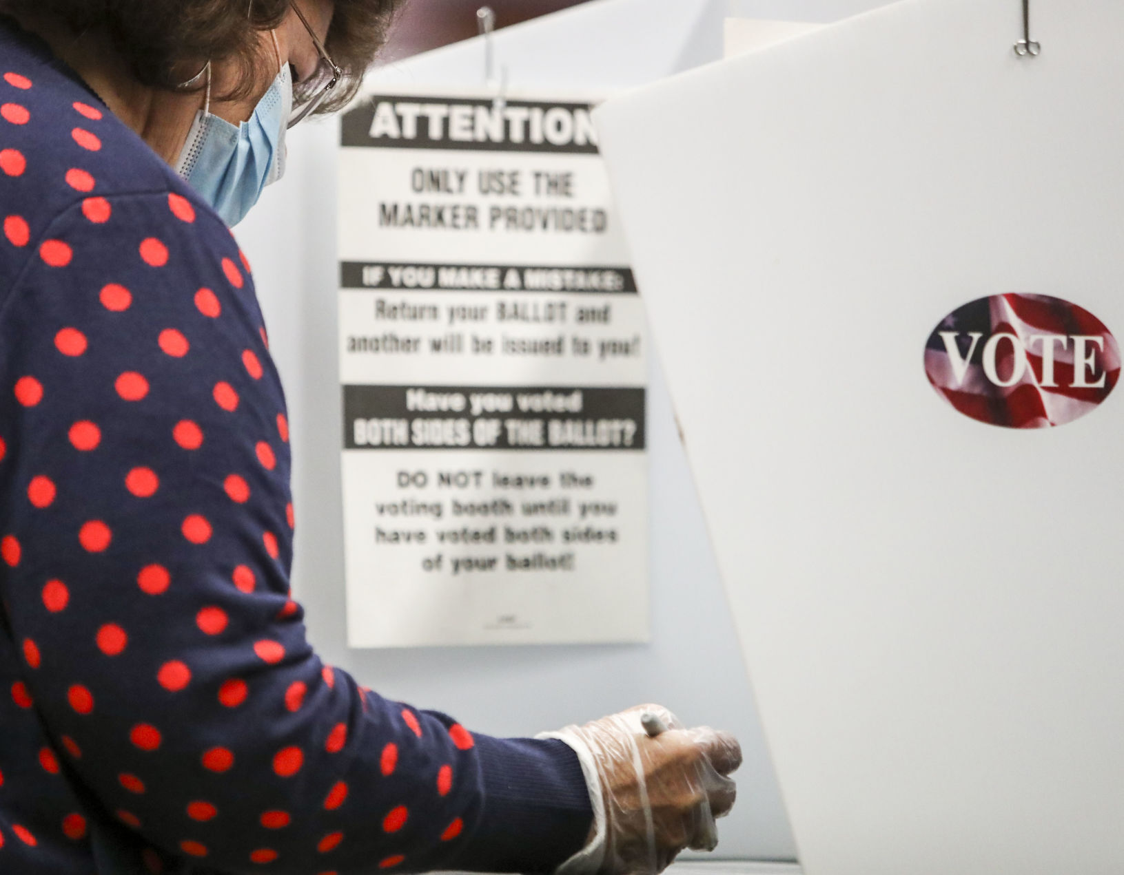 110320-qct-voting-jg-01.JPG